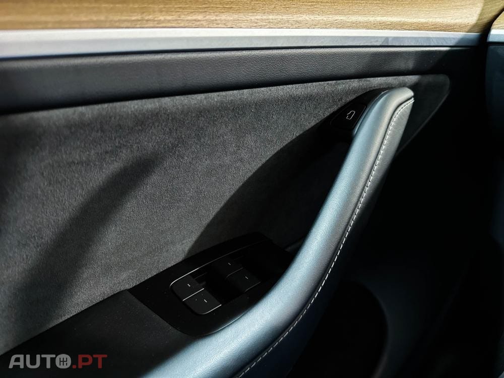 Tesla Model Y Long Range Dual Motor AWD