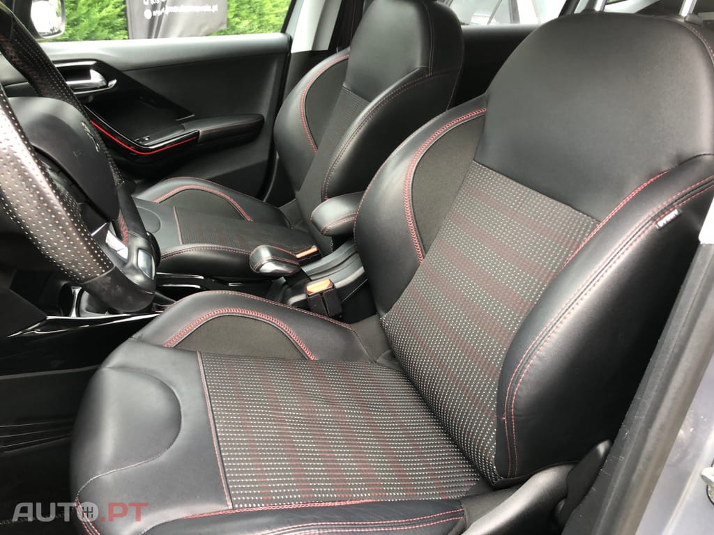 Peugeot 2008 1.2 PureTech GT Line