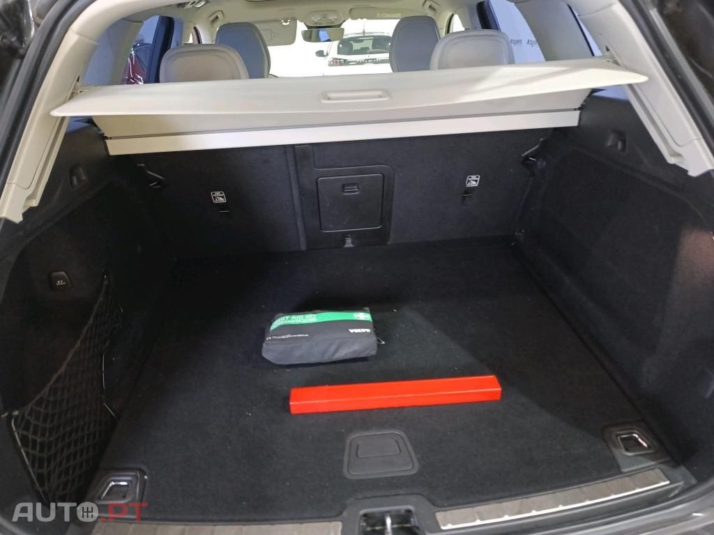 Volvo XC60 2.0 B4 Momentum