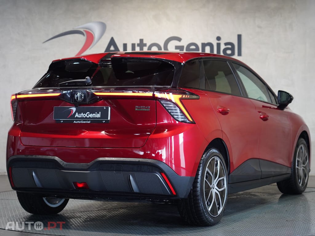 MG MG4 64 kWh Luxury