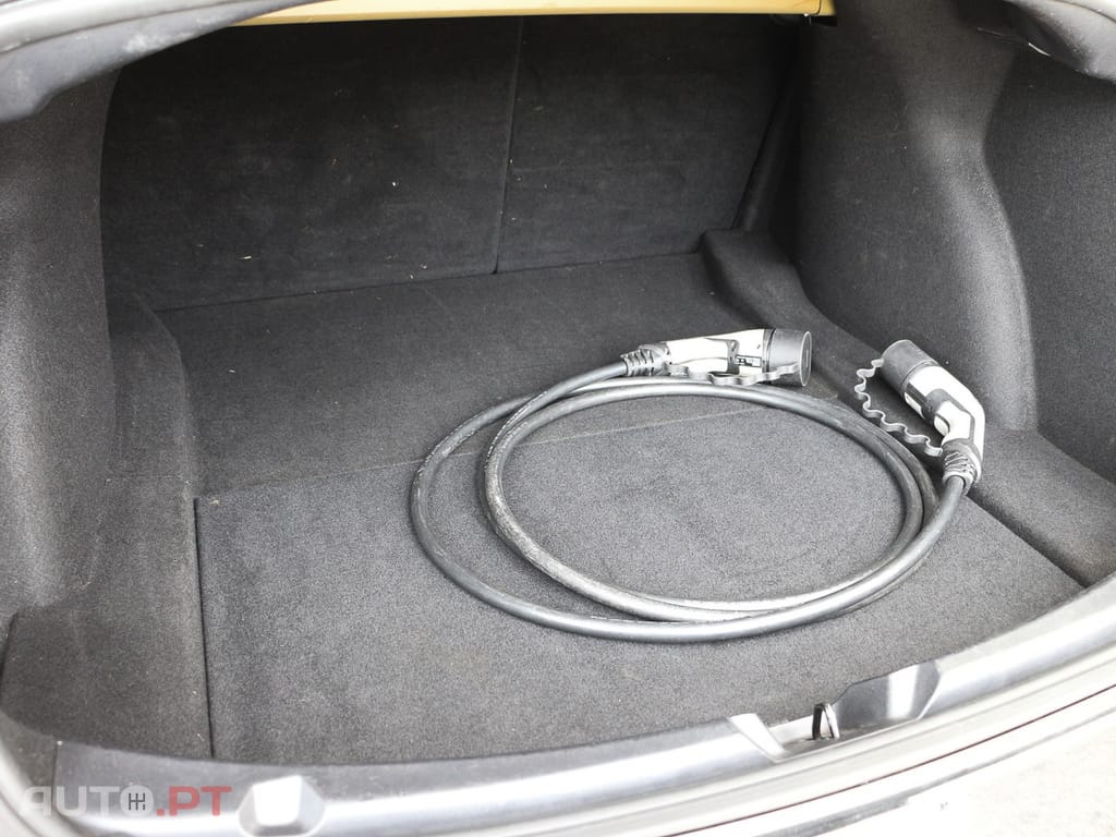 Tesla Model 3 Long-Range Dual Motor AWD