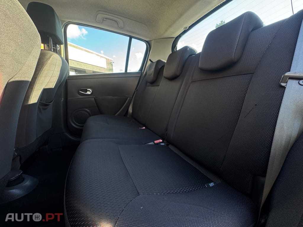 Renault Clio 1.2 16V Confort