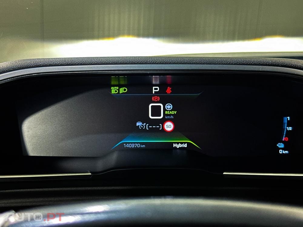 Peugeot 508 SW e-EAT8 225