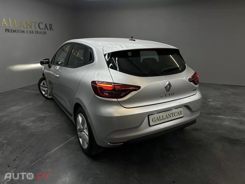 Renault Clio 1.6 E-Tech Intens