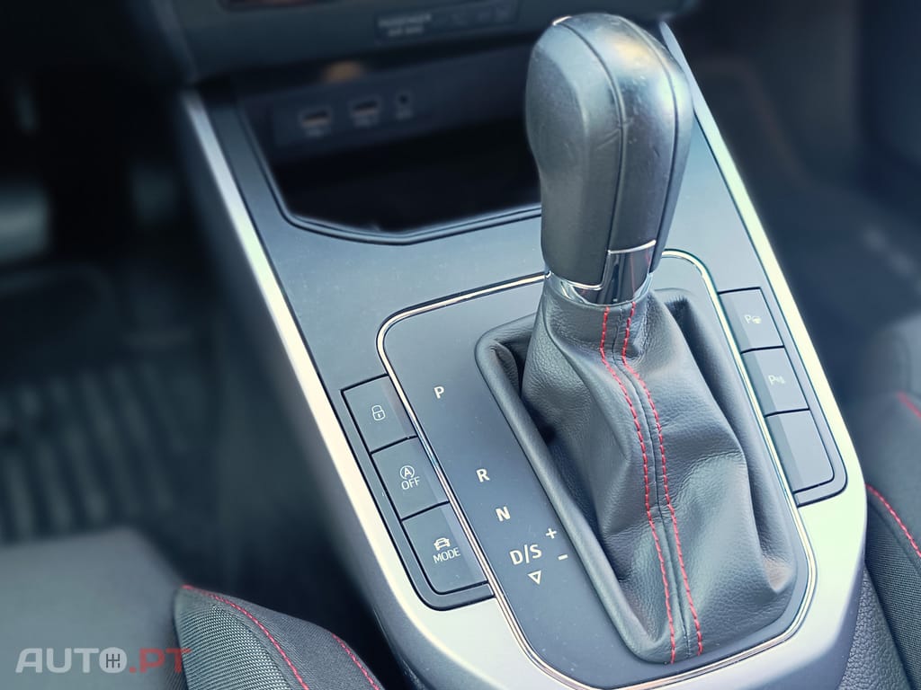 Seat Arona 1.0 TSI FR DSG - Automático