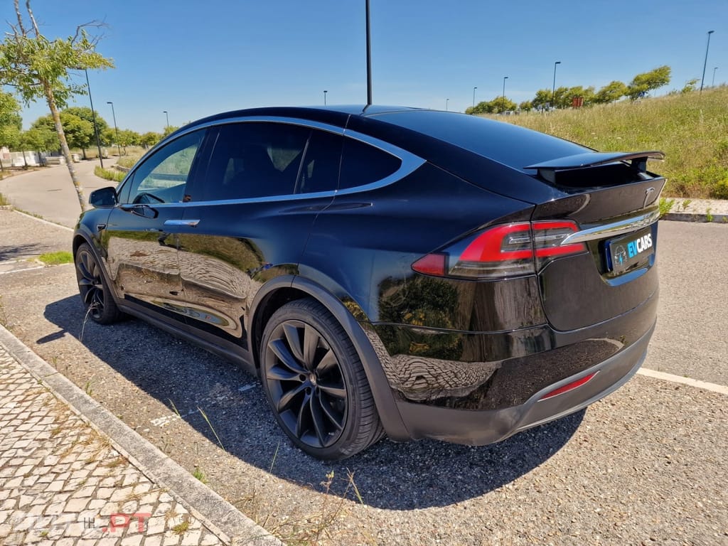 Tesla Model X Long Range