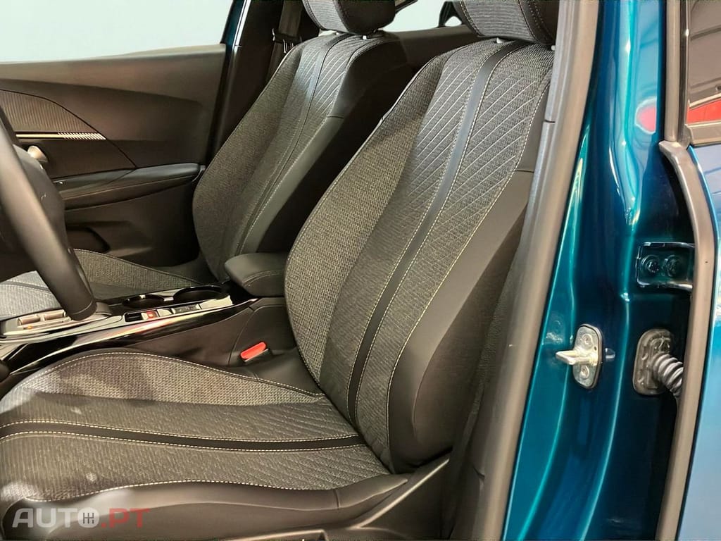 Peugeot E-2008 54 kWh Allure