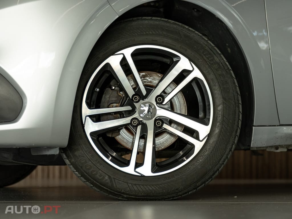 Peugeot 208 1.6 BlueHDi Style