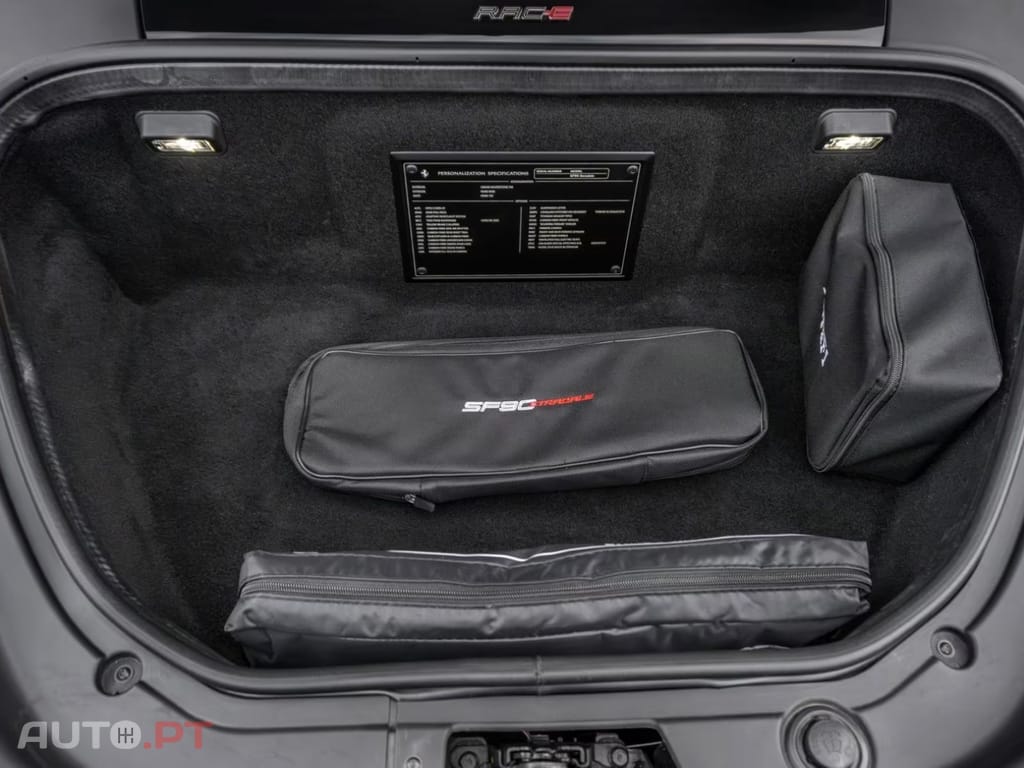 Ferrari SF90 Stradale I.V.A DEDUTIVEL