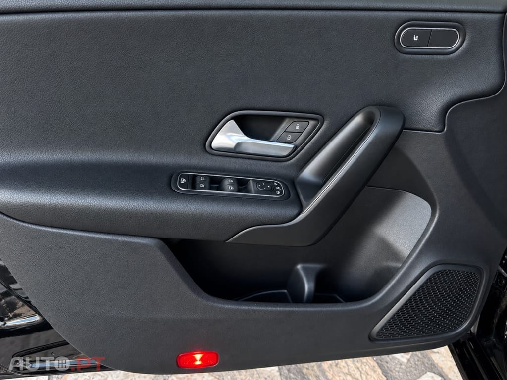 Mercedes-Benz CLA 180 d Shooting Brake Business Solutions.Grande Frota Aut.