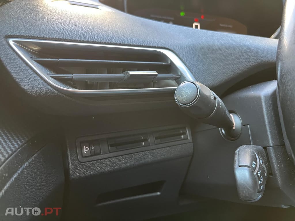 Peugeot 3008 1.5 BlueHDI Active Business