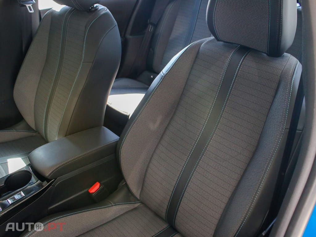 Peugeot E-208 Allure