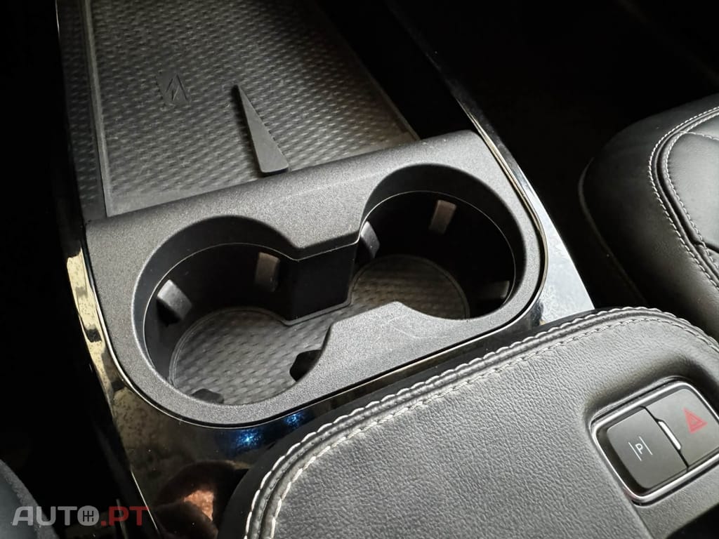 Ford Mustang Mach-E 75.7 kWh Base