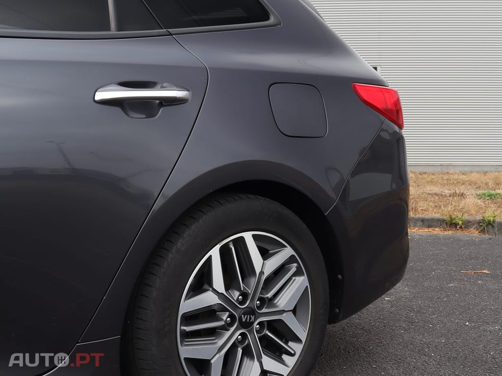 Kia Optima 2.0 CVVT PHEV