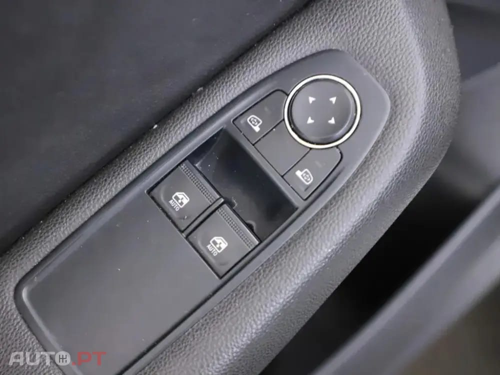 Renault Clio 1.6 E-Tech Intens