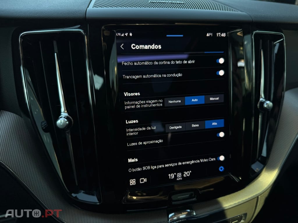 Volvo XC60 2.0 T6 PHEV R-Design AWD
