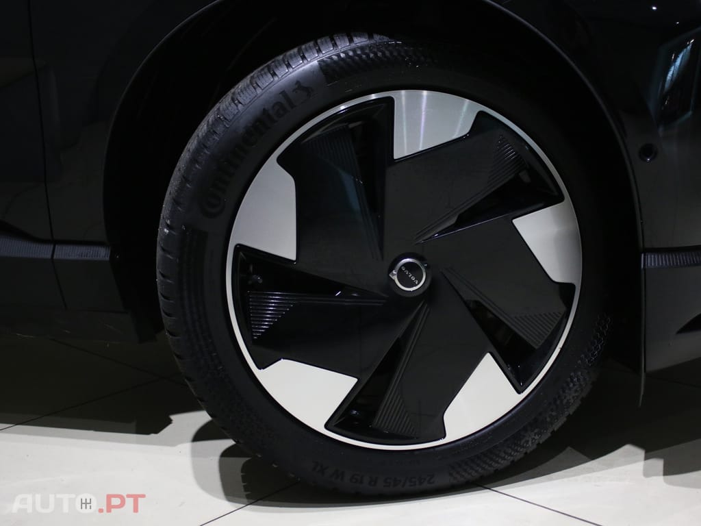 Volvo EX30 69 kWh Single Motor Extended Range Ultra