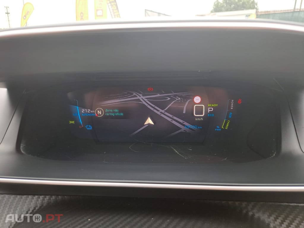 Peugeot E-2008 50 kWh Allure Pack