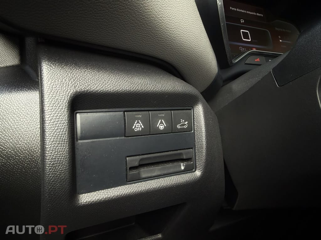 Citroën C5 Aircross 1.5 BlueHDi Shine Pack EAT8 — fotografia 14