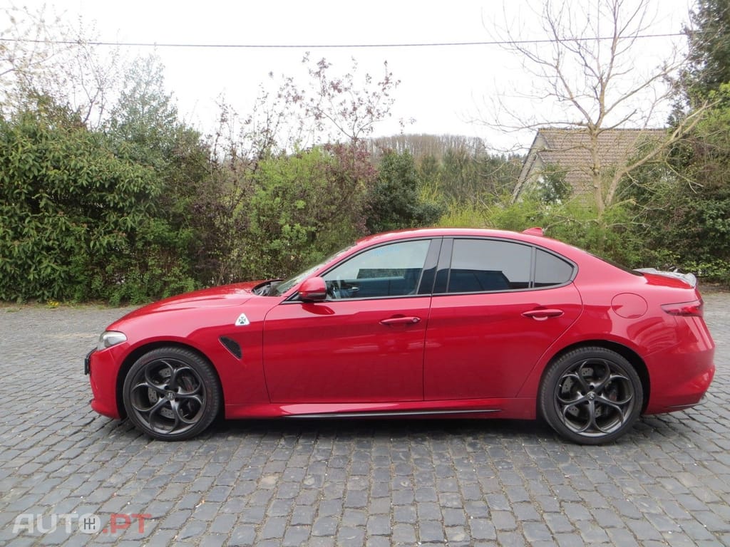 Alfa Romeo Giulia 2.9 Bi-Turbo Quadrifoglio AT8