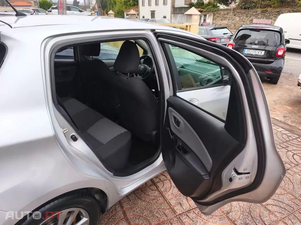 Toyota Yaris 1.4 D-4D Comfort 99g