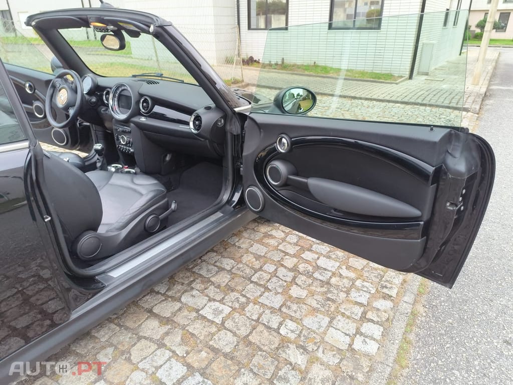 MINI Cooper R57 2015