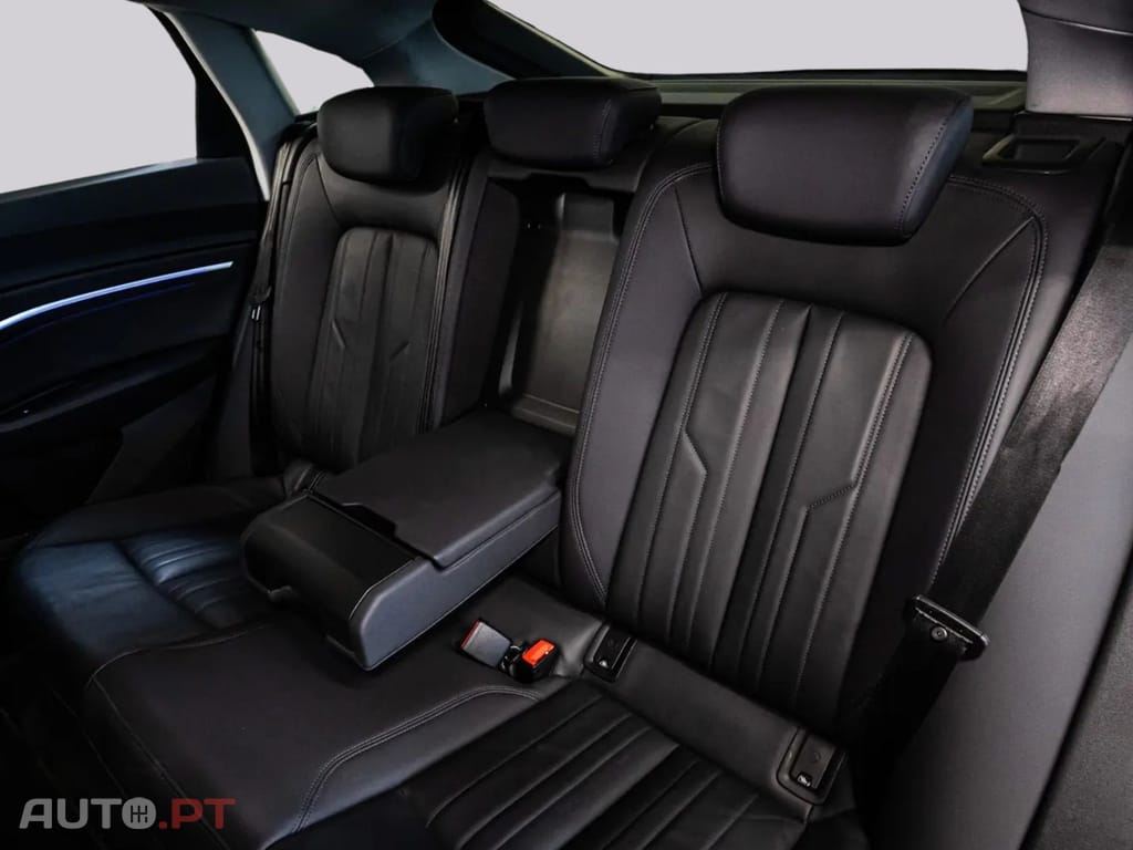 Audi E-Tron I.V.A DEDUTÍVEL  50 Q BLACK ACC
