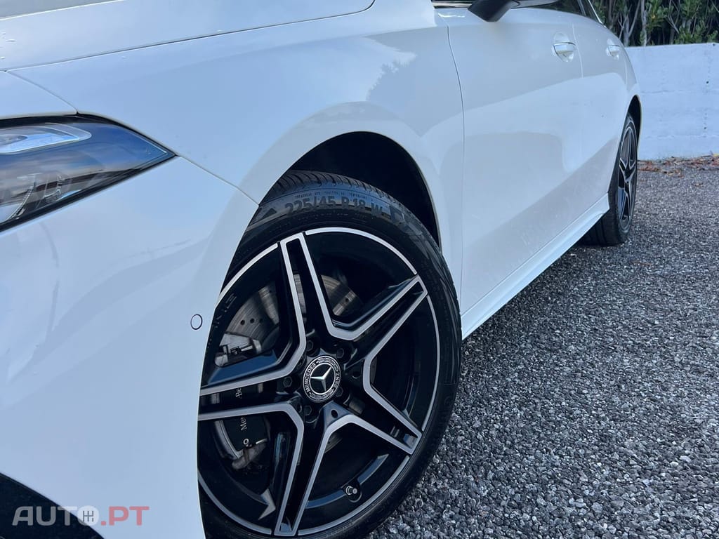 Mercedes-Benz A 250 e AMG Line
