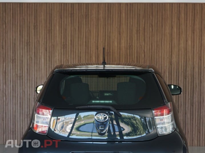 Toyota iQ 1.0 VVT-i 2 MultiDrive NAVI+Bluetooth