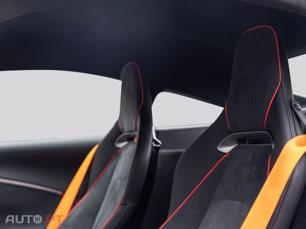McLaren Artura I.V.A DEDUTIVEL Performance 