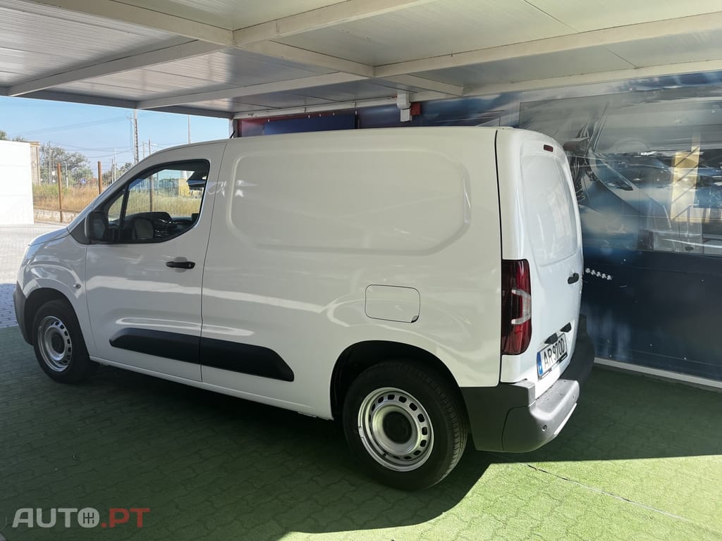 Peugeot Partner 1.6 BlueHDi L1 Premium 3L