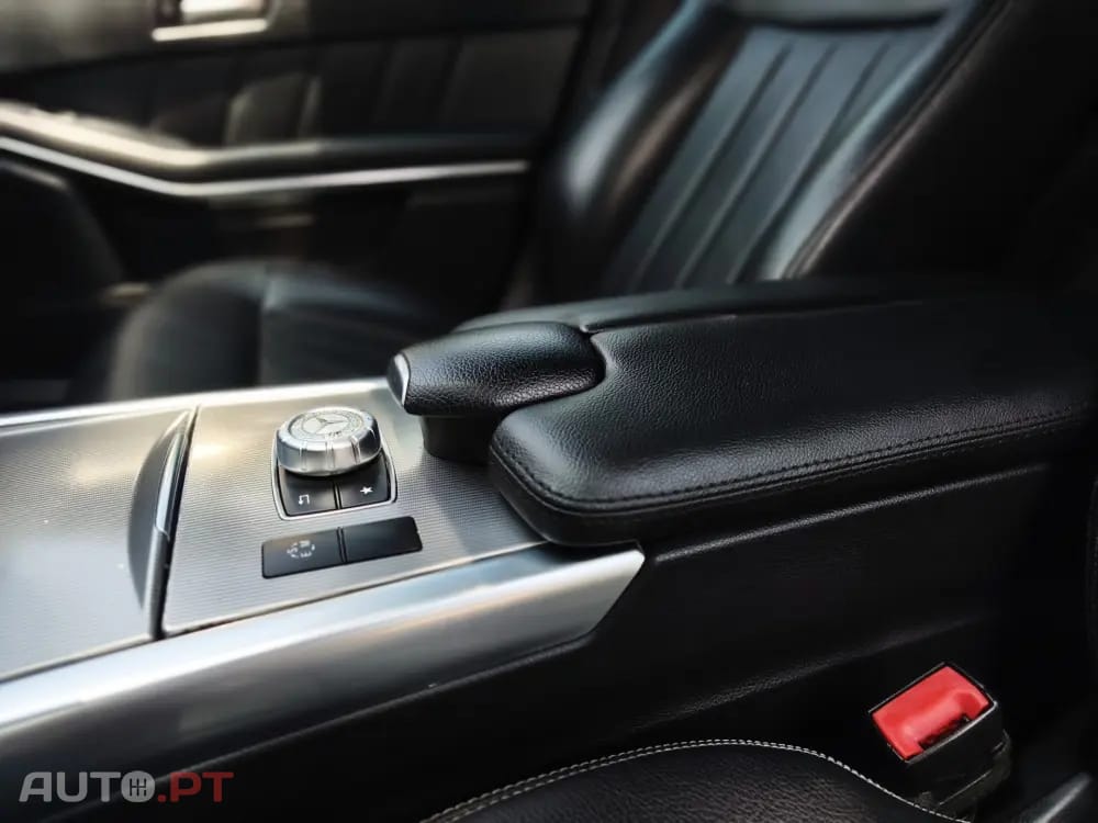 Mercedes-Benz E 220 CDI DPF BlueEFFICIENCY 7G-TRONIC Avantgarde