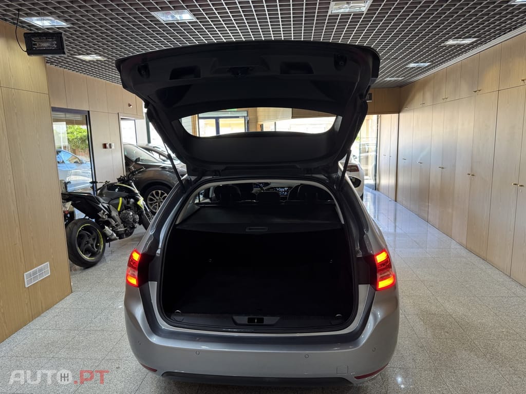 Peugeot 308 SW 1.5 BlueHDi Allure EAT8