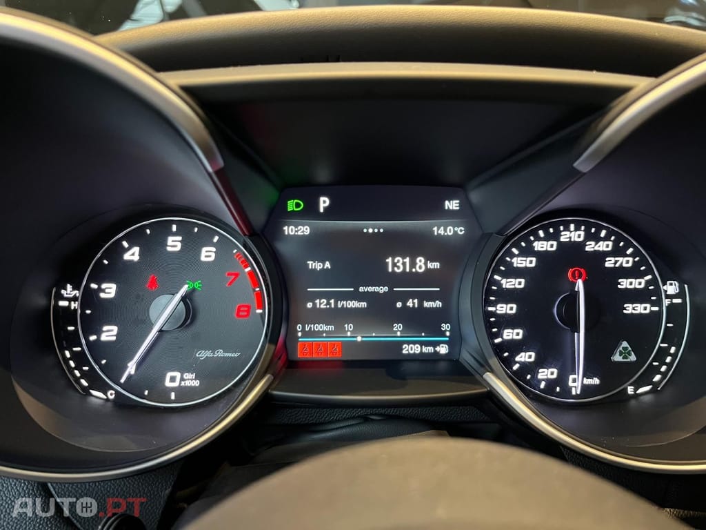 Alfa Romeo Giulia Quadrifoglio bi-turbo 510cv