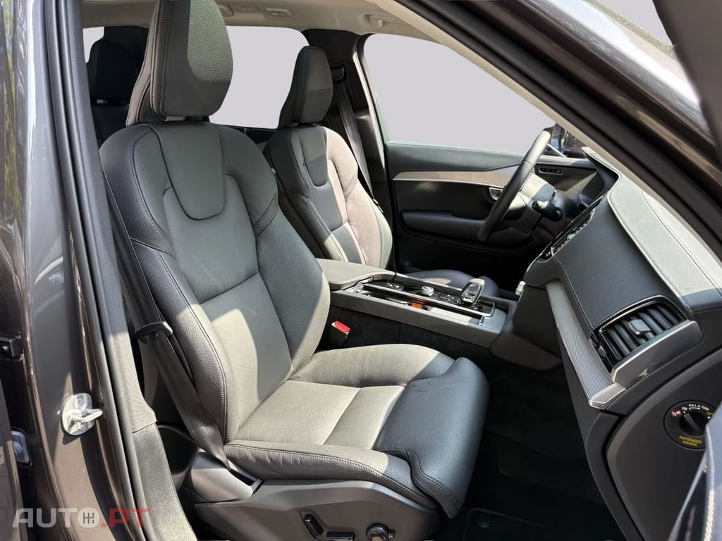 Volvo XC90 T8 AWD Plus  I.V.A DEDUTIVEL