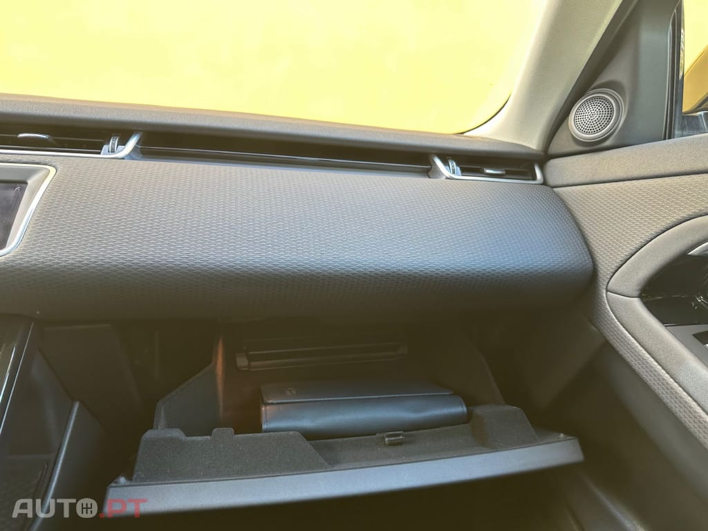 Land Rover Evoque 2.0 D150 R-Dynamic S