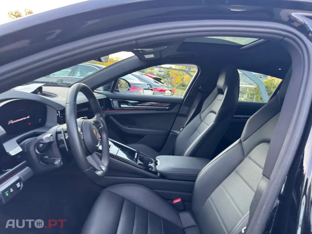 Porsche Panamera 4 E-Hybrid