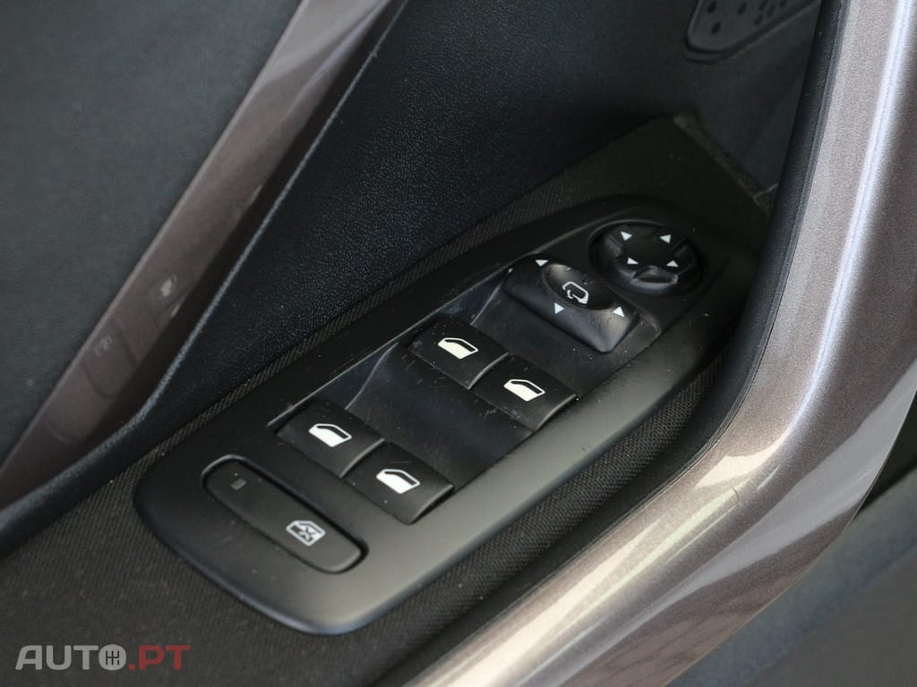 Peugeot 2008 1.6 e-HDi Active