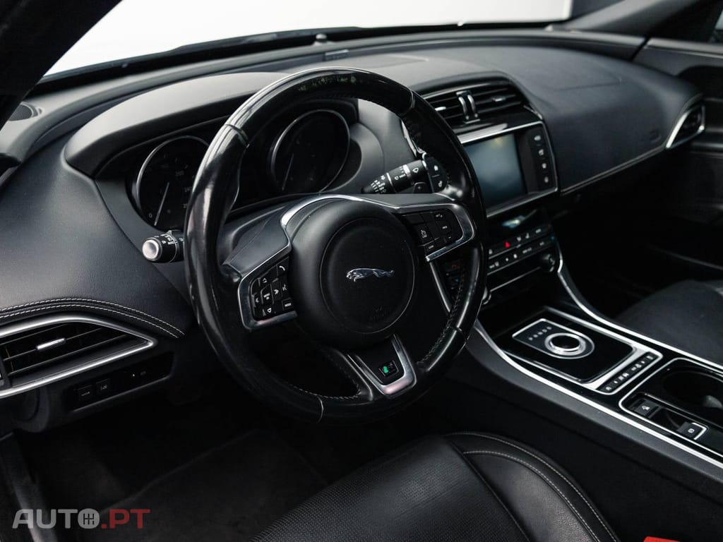 Jaguar XE 2.0 D R-Sport Aut.