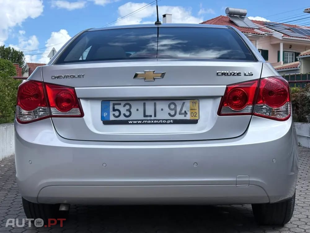 Chevrolet Cruze 1.6 LS