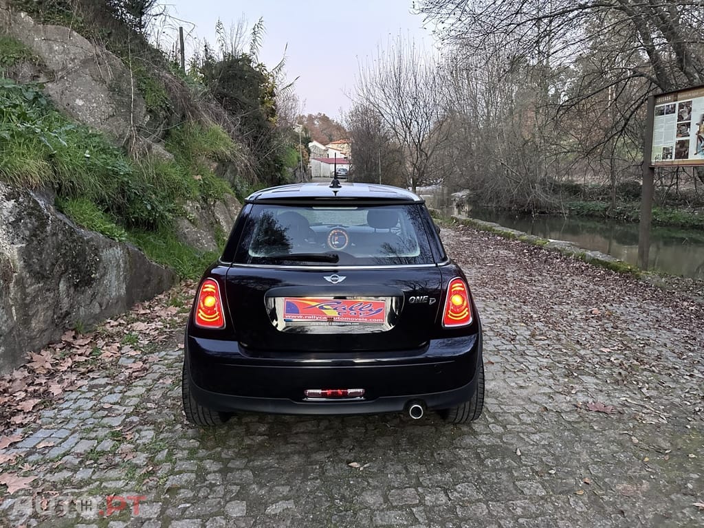 MINI Cooper Cooper D