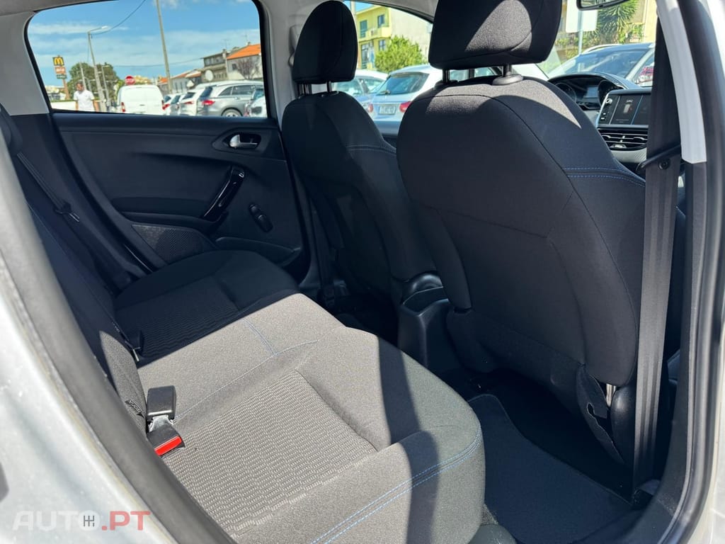 Peugeot 208 1.2 PureTech Style