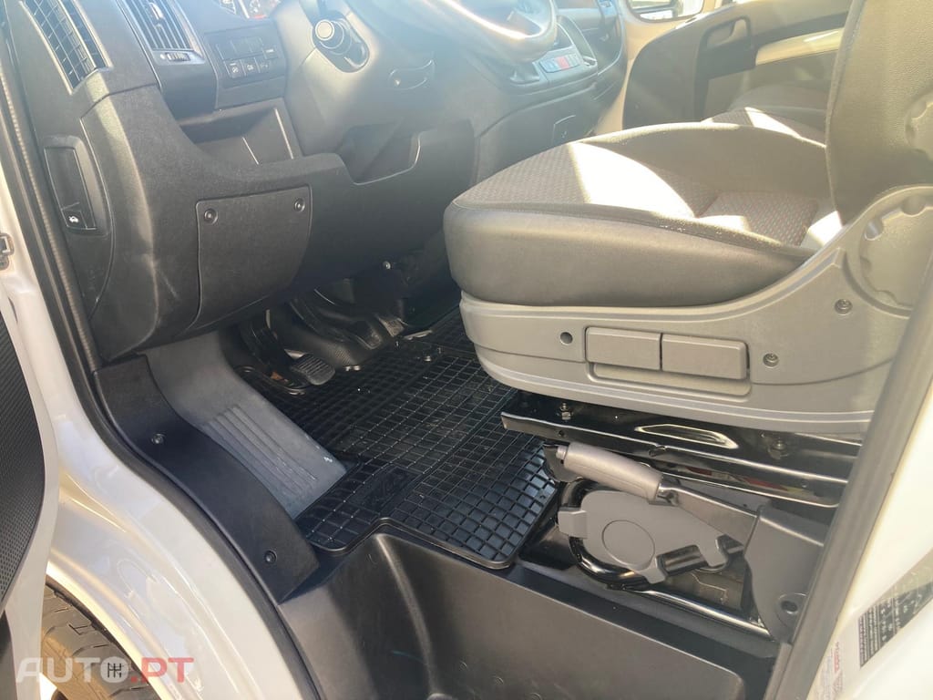 Peugeot Boxer 2.2 BLUEHDI 330 L2H1