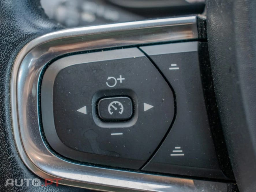 Volvo XC40 2.0 D3 Momentum