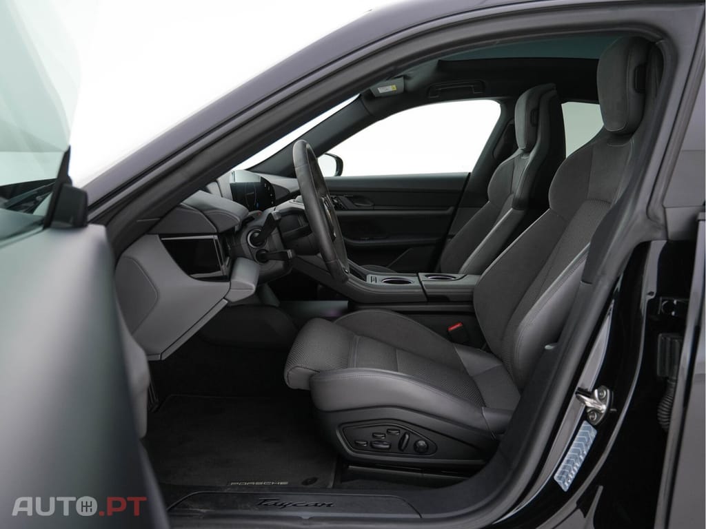 Porsche Taycan Performance