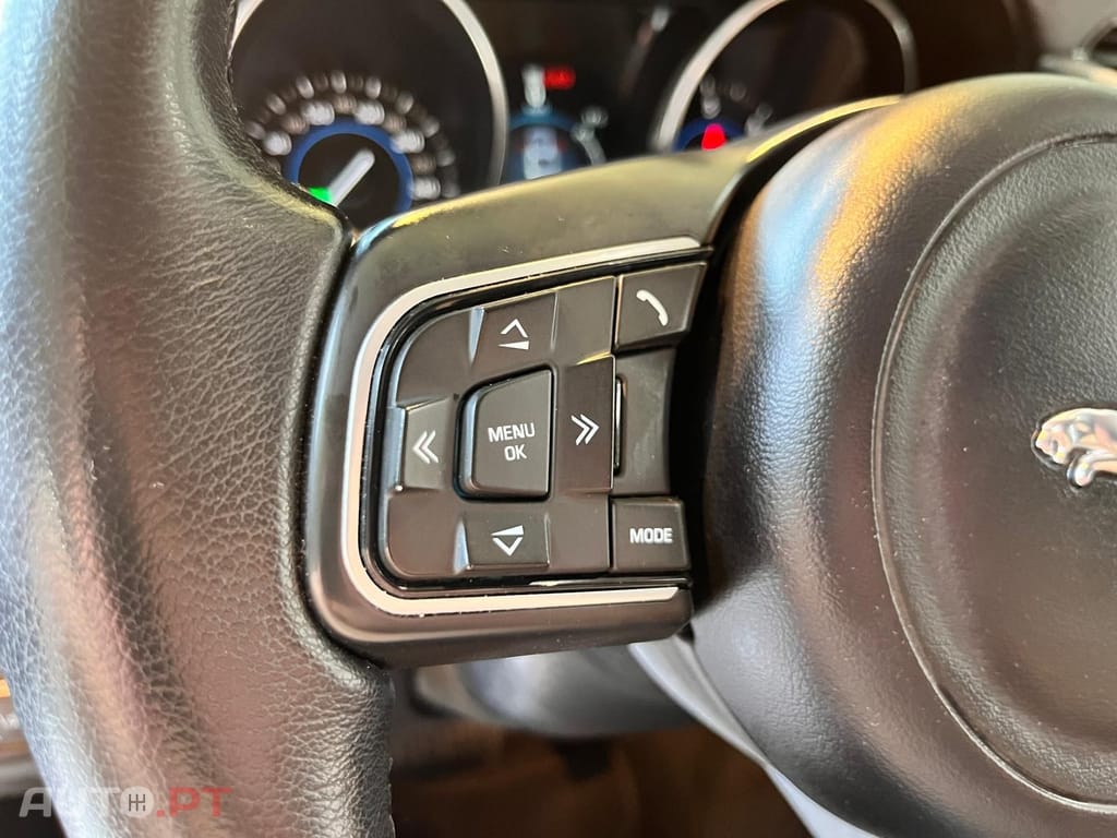 Jaguar XF 2.0d PRESTIGE