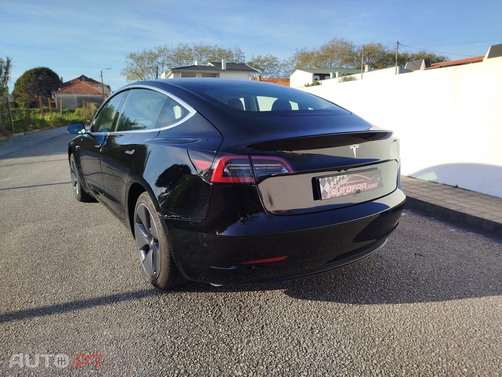 Tesla Model 3 Tração Traseira