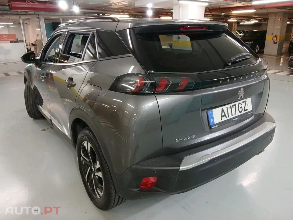 Peugeot 2008 1.5 BlueHDi Allure Pack