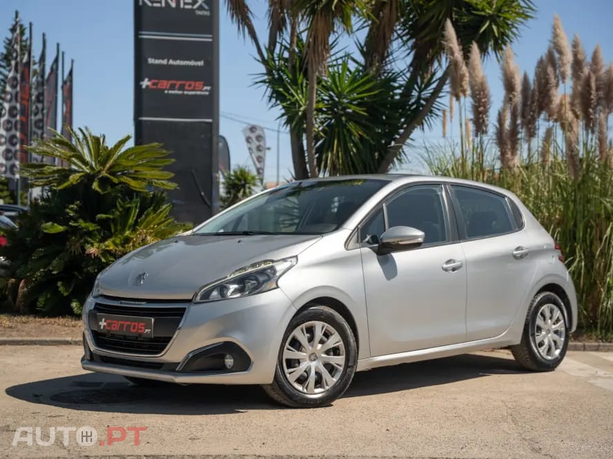 Peugeot 208 1.2 PureTech Signature