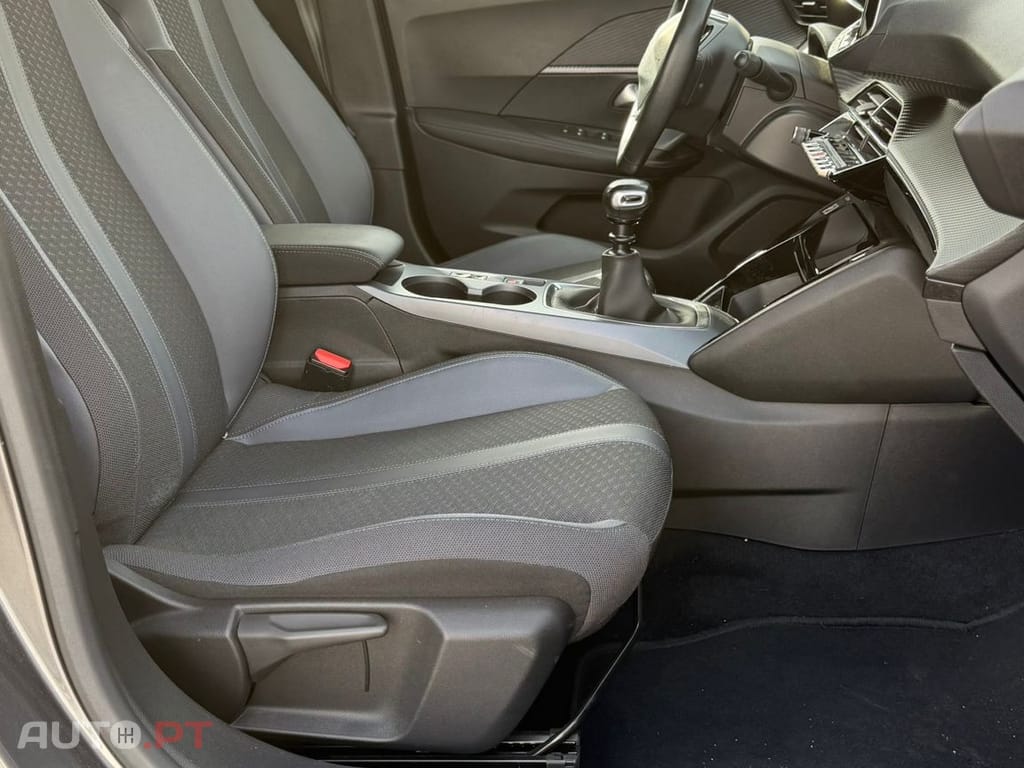 Peugeot 2008 1.2 PureTech Allure Pack